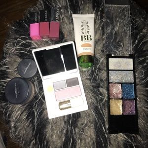 Makeup bundle